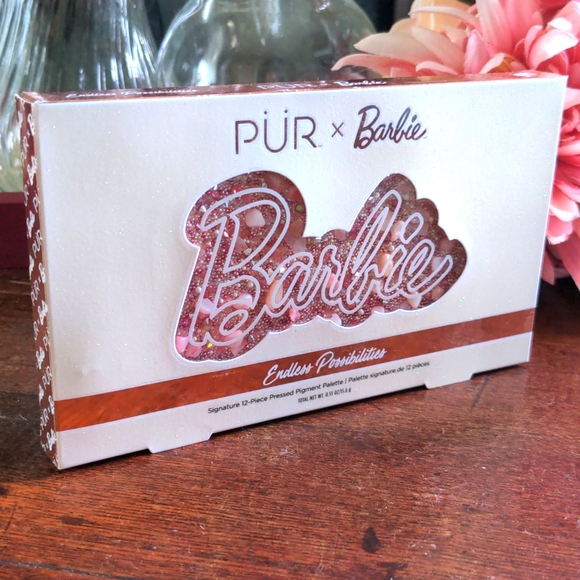 PUR x Barbie 'Endless Possibilities' Eyeshadow Palette (Collectors Item) - Picture 2 of 13